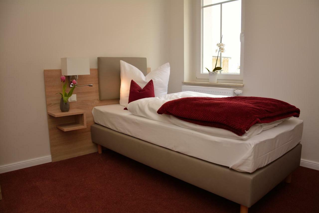Pension Kalinde Weinboehla Екстер'єр фото