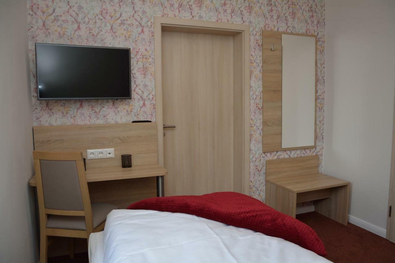 Pension Kalinde Weinboehla Екстер'єр фото